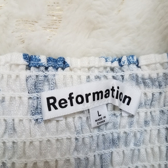 Reformation Gitane Linen Dress in Corsica - Picture 10 of 12